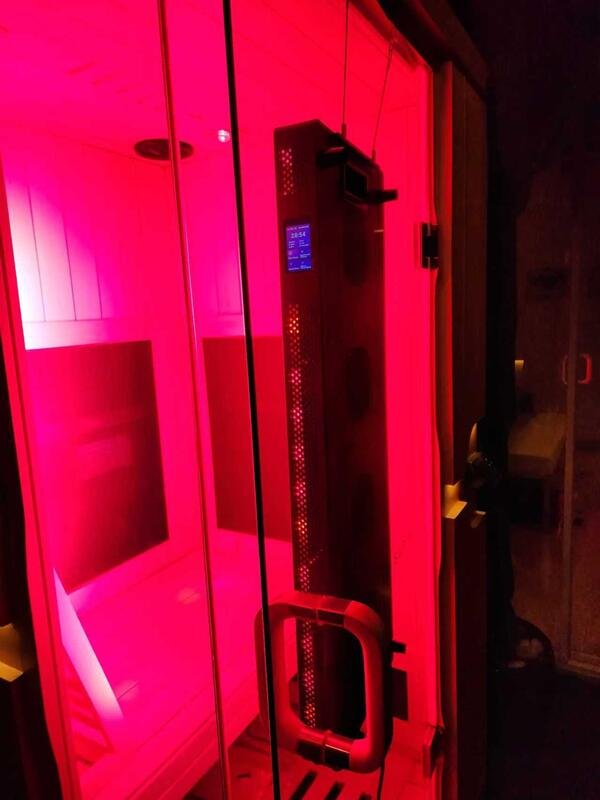 Modular red light therapy system for sauna walls